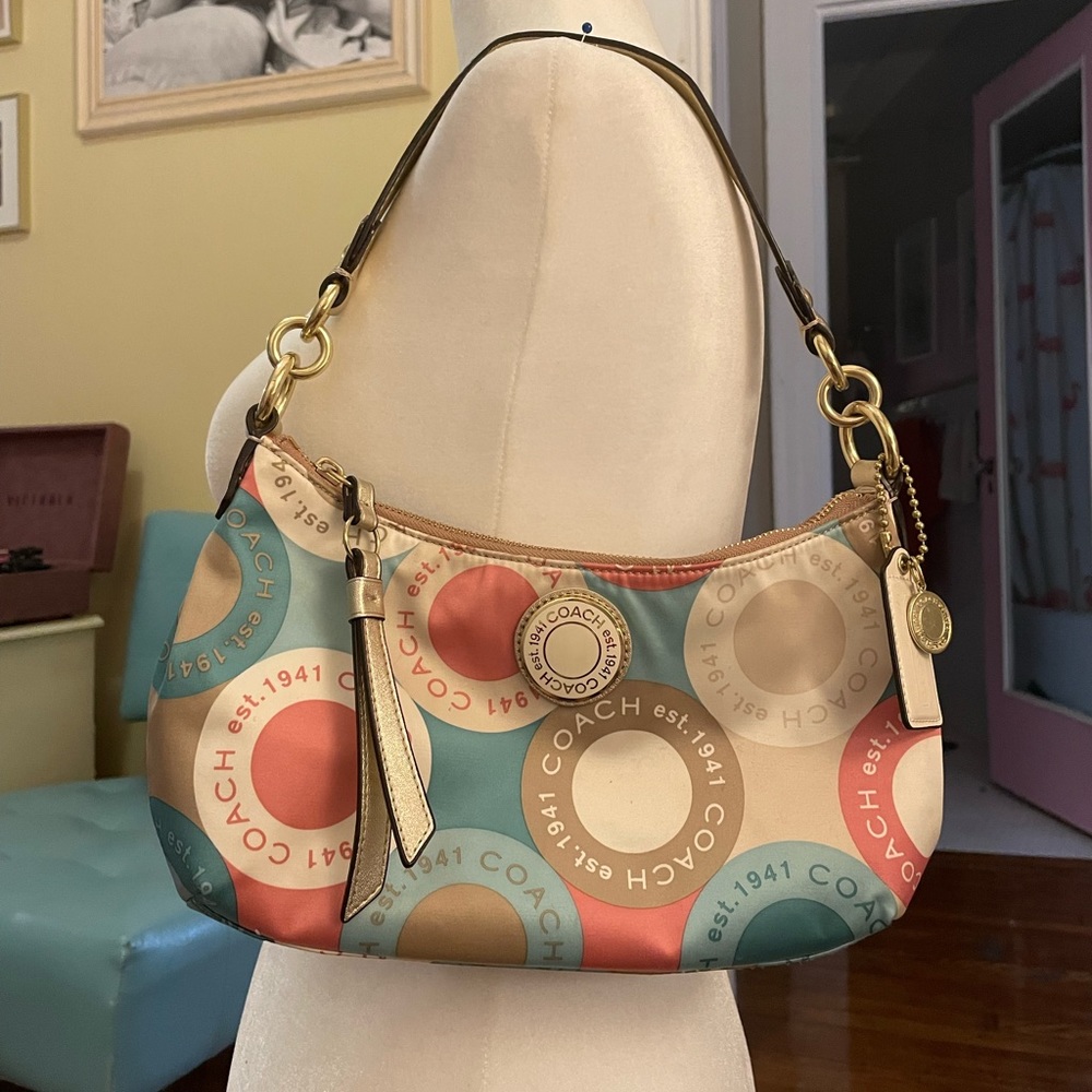 RARE COACH SNAPHEAD DEMI MULTICOLOR SATIN SIGNATURE PRINT